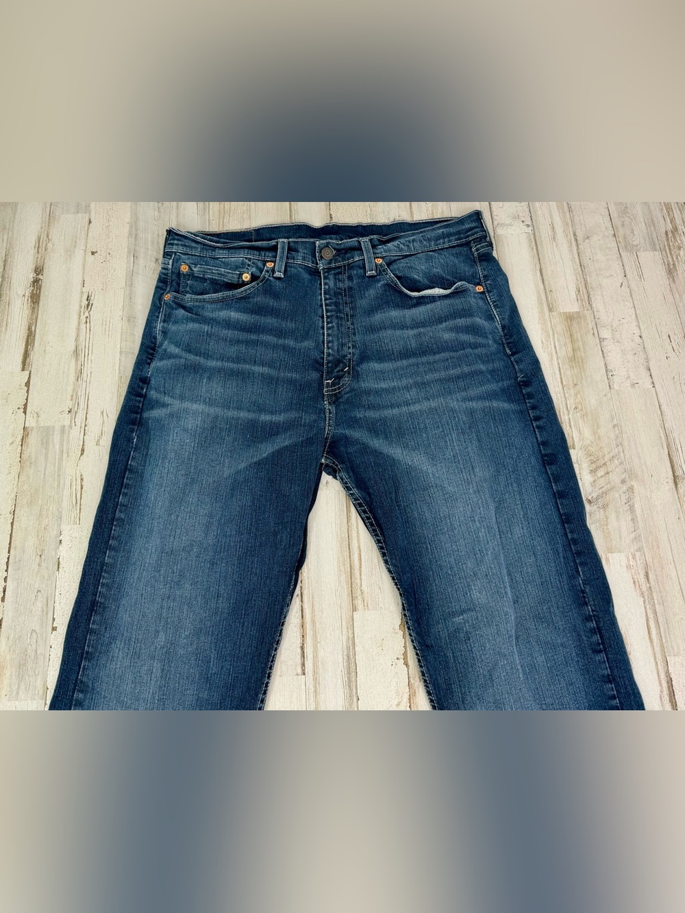 Levi's Men's 505 Regular Fit 36x32 Denim Jeans Medium Stonewash - Picture 3 of 12